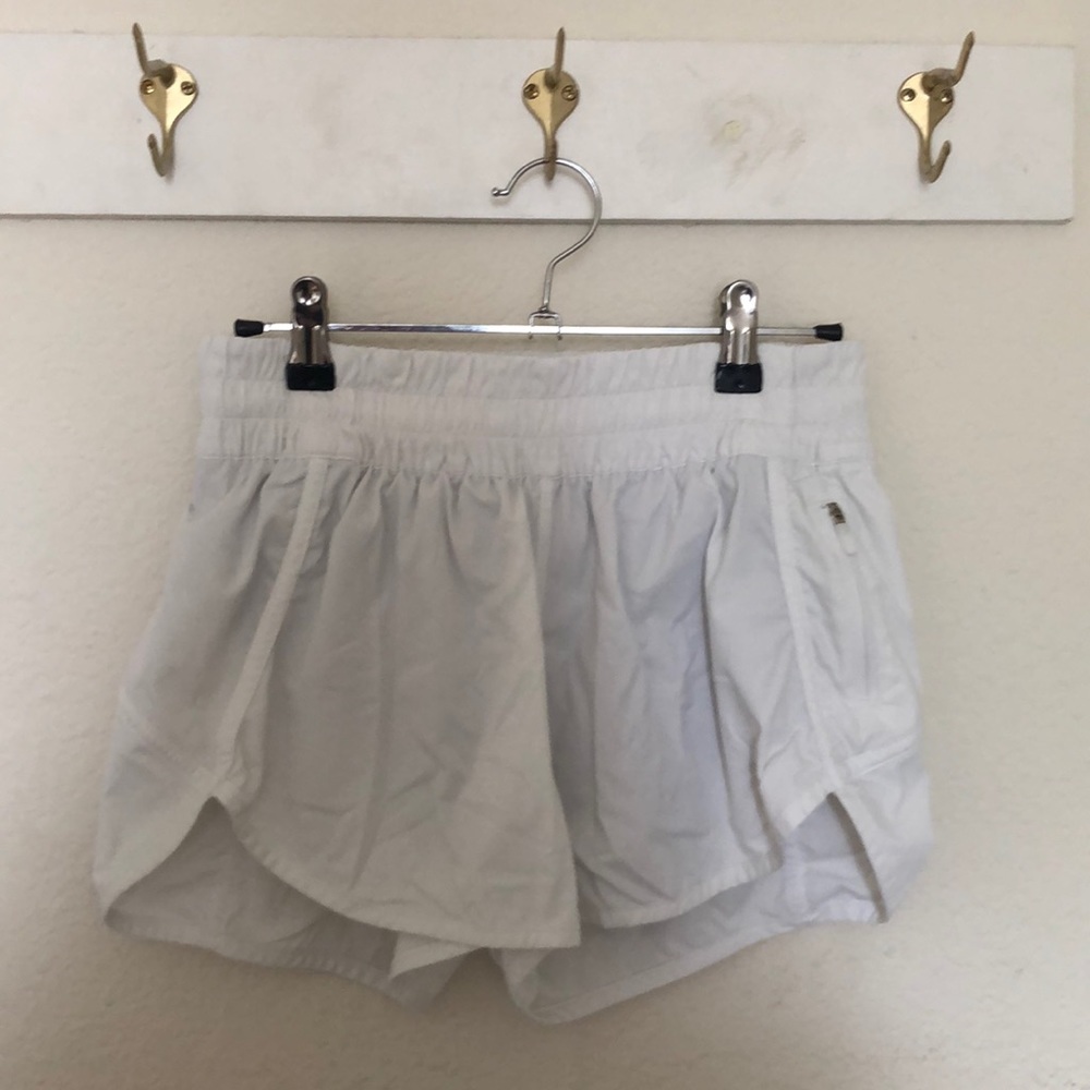 Lululemon Tracker Short V *4